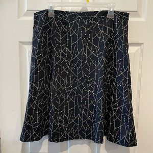 Cute, business casual skirt. Super comfortable